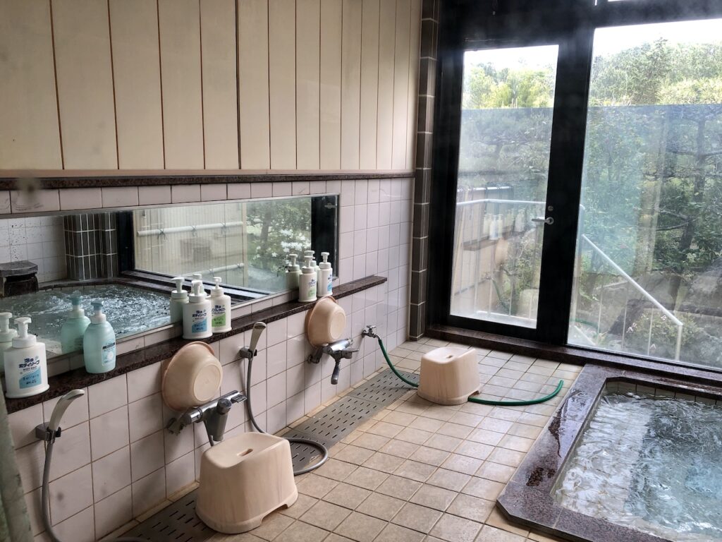 蒲庭温泉の浴室